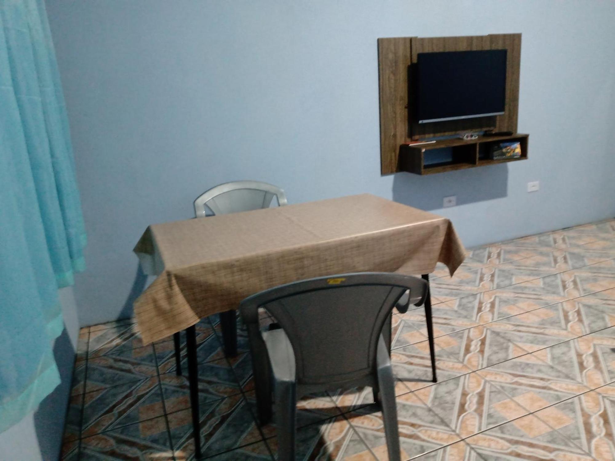 Quarto Familiar, Aeroporto กัวรูยุส ภายนอก รูปภาพ