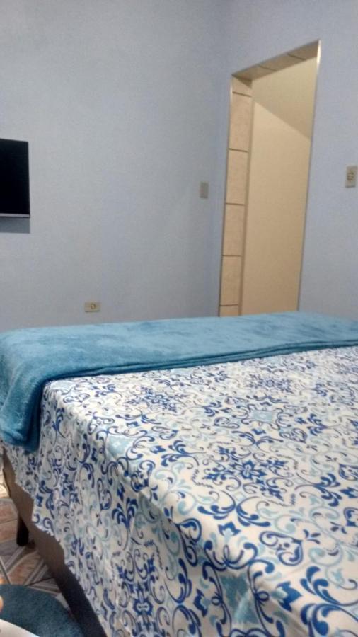 Quarto Familiar, Aeroporto กัวรูยุส ภายนอก รูปภาพ